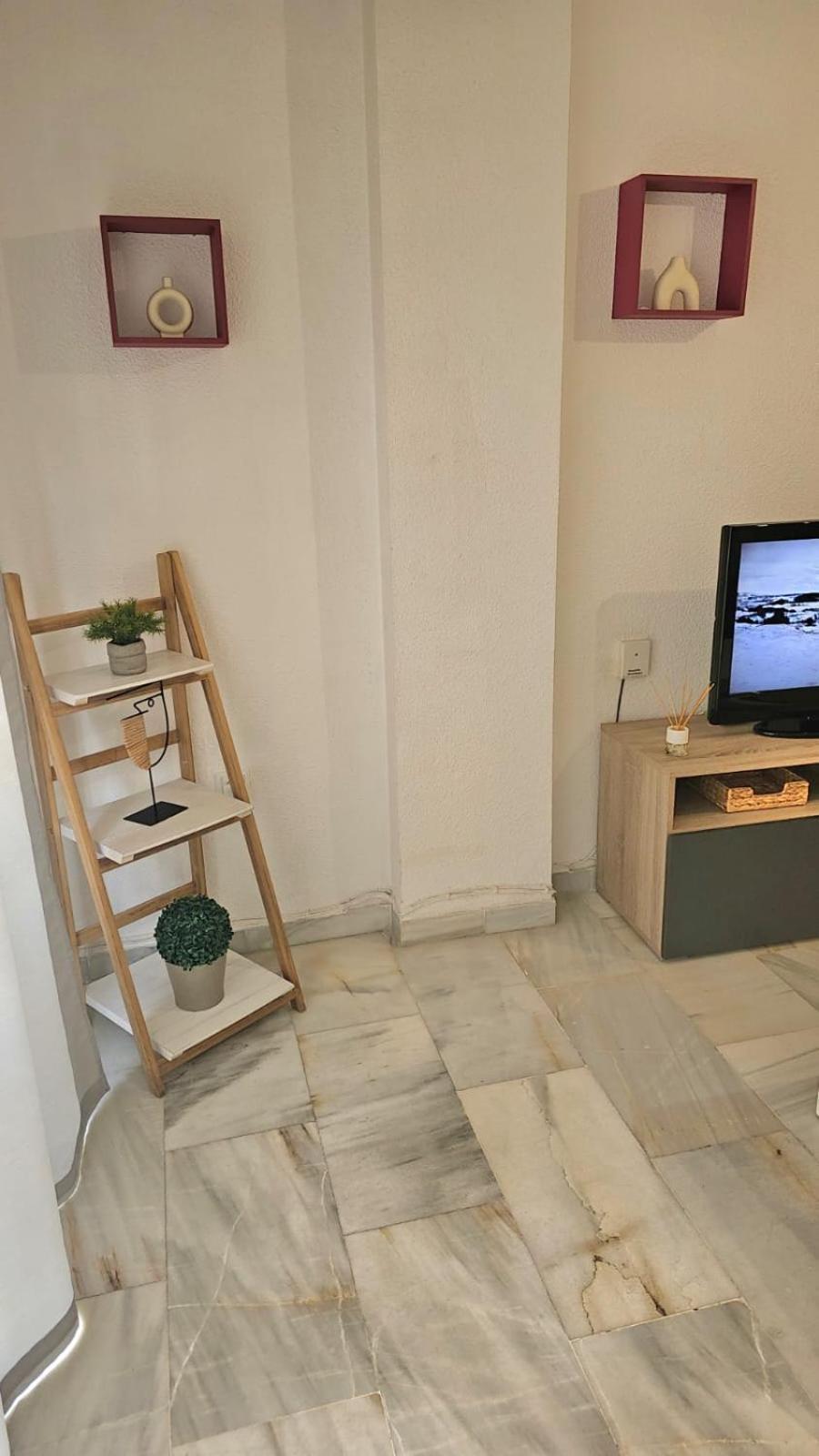 Ideal Holiday Apartment One Bedroom City Center 马拉加 外观 照片